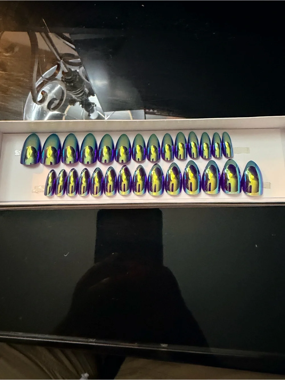 Iridescent Blue-Green Press-On Nails Set